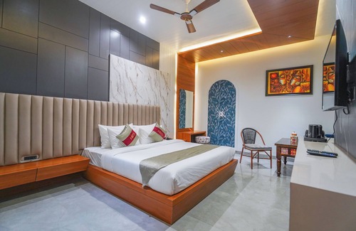 Dhaulpur Hotel | Hotel Red Stone