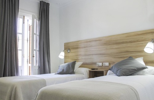 El Cuervo de Sevilla Hotel | Hotel Restaurante Vía Sevilla - Cádiz by MA 22 Puntos