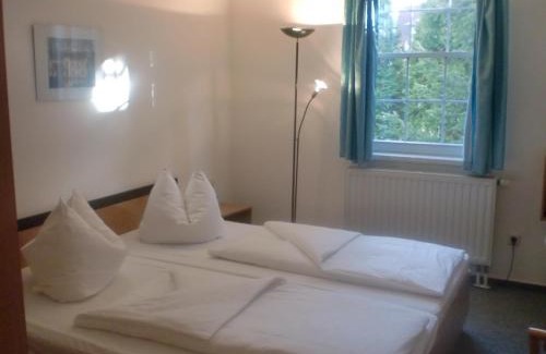 Konigshain Hotel | Hotel & Restaurant "Zum Firstenstein"