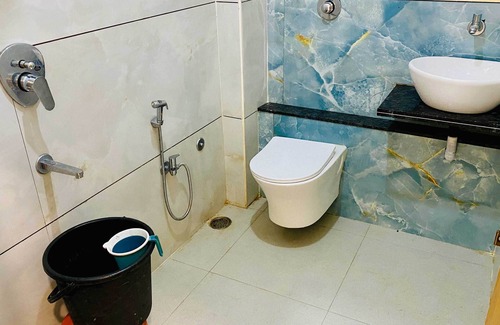 Omkareshwar Hotel | Hotel Rewanchal