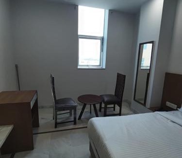 Mansarovar House | Hotel Roshanee