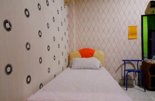 Buton Babau Hotel | Hotel Rosichan Bau Bau Mitra RedDoorz