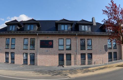 Dueren Hotel | Hotel Rotes Einhorn *