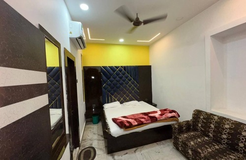 Gaya Hotel | HOTEL ROXY DLX