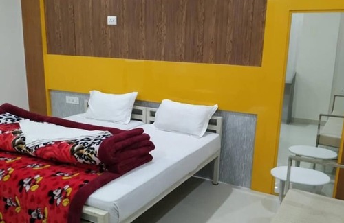 Varanasi Hotel | Hotel Royal Country Club