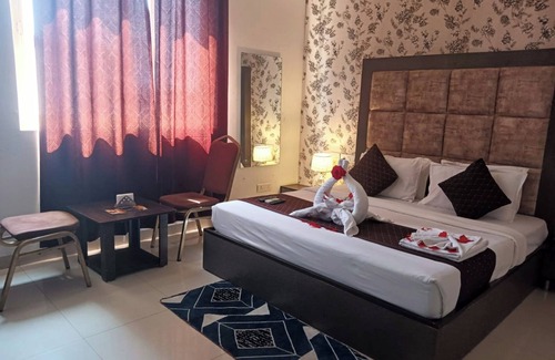 Zirakpur Hotel | Hotel Royal Regency