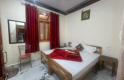 Uttarkashi House | Hotel Royal Sainik
