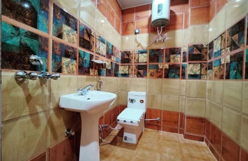 Aligarh Hotel | Hotel Royal Vrindavan