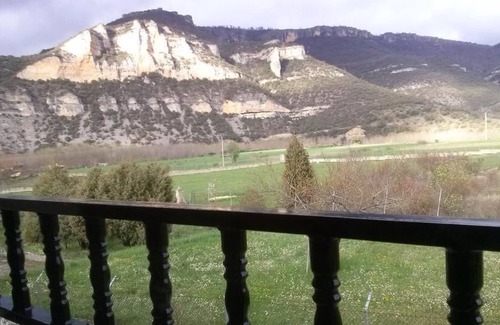 Pesquera de Ebro Hotel | Hotel Rural El Arco