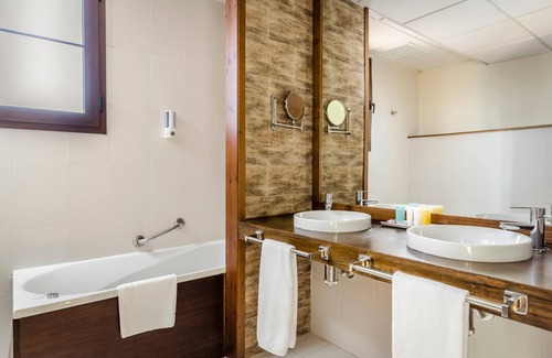 Campocamara Hotel | Hotel Rural Los Nogales