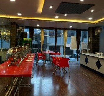 Pachmarhi Hotel | Hotel Saket ! Couple Friendly Family Hotel !