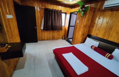 Halol House | Hotel sara palace