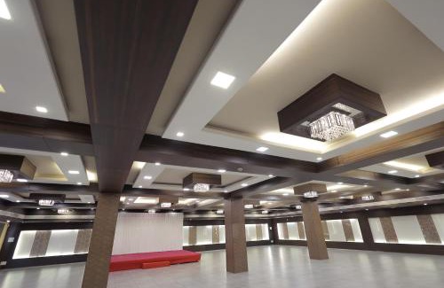 Surat Hotel | Hotel Shagun, Piplod City Centre Surat