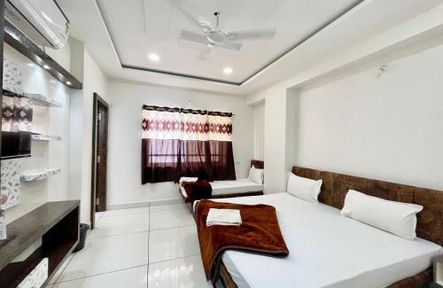 Ujjain Hotel | HOTEL SHALIMAR ! UJJAIN fully-Air-Conditioned hotel at prime location with wifi & Parking availability, Newly constructed and Luxurious Rooms