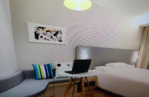 Bahadrabad Hotel | Hotel Shiv