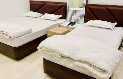 Khandwa Hotel | Hotel Shree Rameshwaram