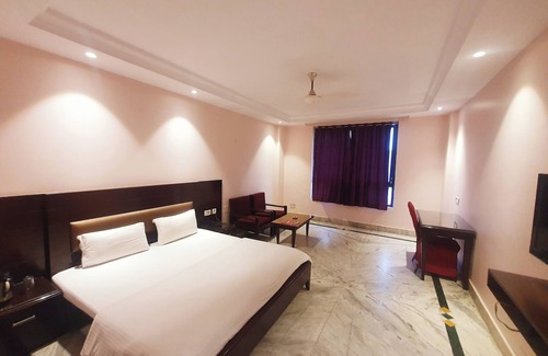 Jhansi Hotel | Hotel Shrinath Palace