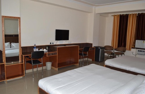 Udhampur Bed & Breakfast | Hotel Singh Axis