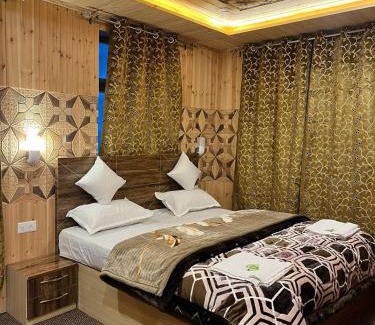 Kargil Hotel | Hotel Snow Crust