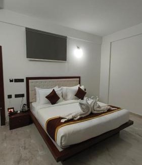 Attibele Hotel | Hotel Sree Suites