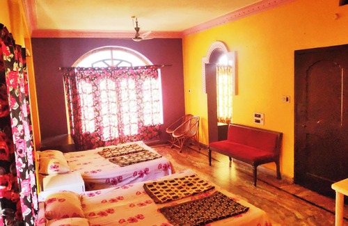 Samse Cabin | Hotel Sri Devi Comforts