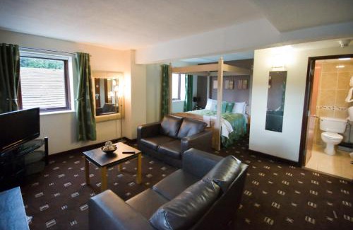 Newmillerdam Hotel | Hotel St Pierre, Sure Hotel Collection by Best Western