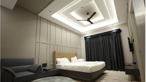 Ichalkaranji Hotel | Hotel Statusinn, Ichalkaranji