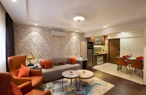 Colaba Hotel | Hotel Suba Palace