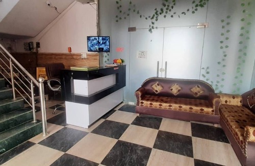 Nagina Hotel | Hotel Sunrahi