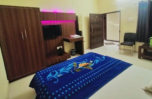 Chitrakoot Hotel | Hotel Svarnima By WB Inn