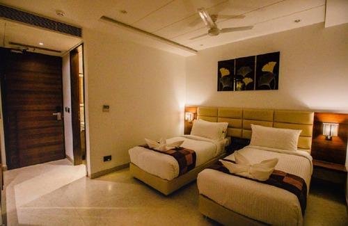 Agra Hotel | HOTEL TEN SQUARE - 5 Minutes from The Taj Mahal