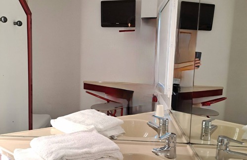 Frontignan Hotel | Hotel Thania