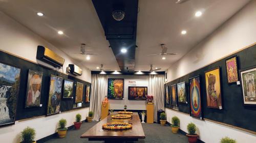Mirzapur Hotel | Hotel The Galaxy