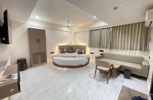 Naroda Hotel | Hotel The Indra Palace