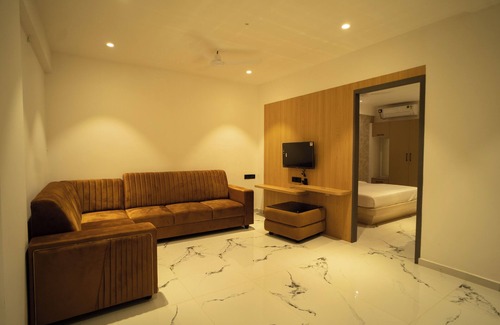 Adyar Apartment | HOTEL THE MANSION-Deralakatte mangalore