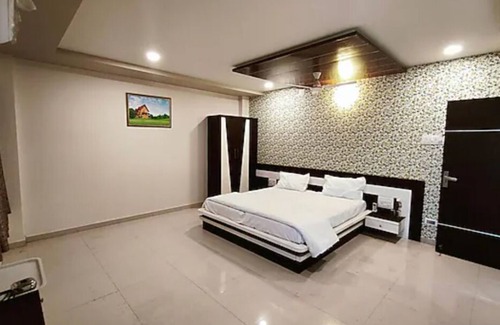 Rajula Hotel | Hotel Tulsi Inn