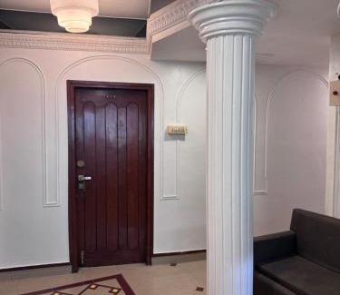 Sadashiv Peth Bed & Breakfast | Hotel Tushar