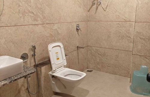 Modasa Hotel | Hotel Vantara Residency