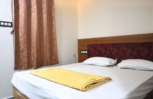 Vijayawada Hotel | Hotel Varahi Grand