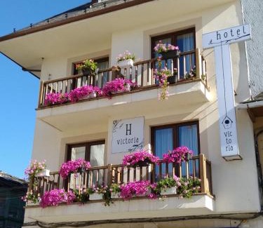 Puebla de Sanabria Hotel | Hotel Victoria