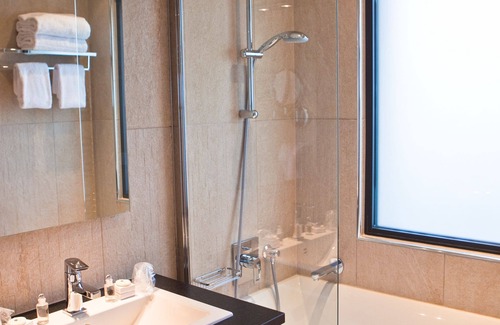 Villeneuve Loubet Beach Hotel | Hotel Villa Azur