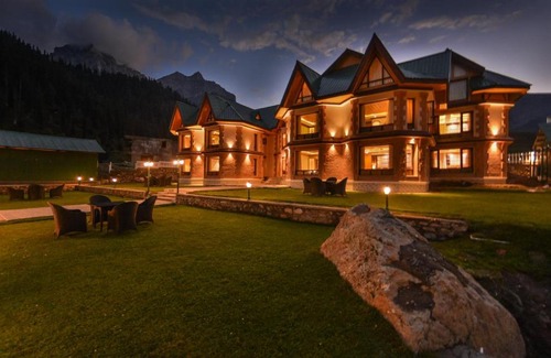 Sonamarg Hotel | Hotel Village Walk