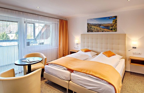 Leiwen Hotel | Hotel Weinhaus Weis