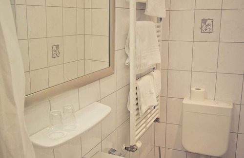 Leiwen Hotel | Hotel Weinhaus Weis