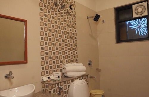 Ratanpur Hotel | Hotel White Lotus