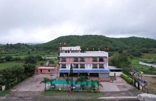 Ratanpur Hotel | Hotel White Lotus