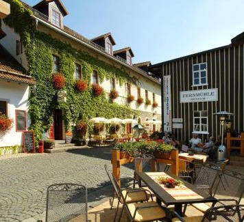 Ziegenrueck Hotel | Hotel Zur Fernmühle
