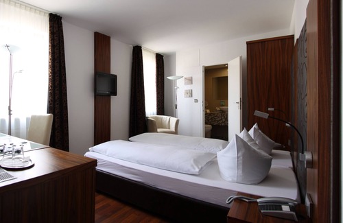 Kandel Hotel | Hotel zur Pfalz