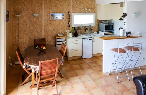 Hourtin Port House | Hourtin Port, wooden house at the edge of the water, for 6 people