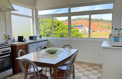 Alcanede Cottage | House 20 minutes from Santarém, center of Portugal We accept pets!